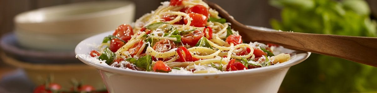 Fresh-Tomatoes-and-Basil-Spaghetti